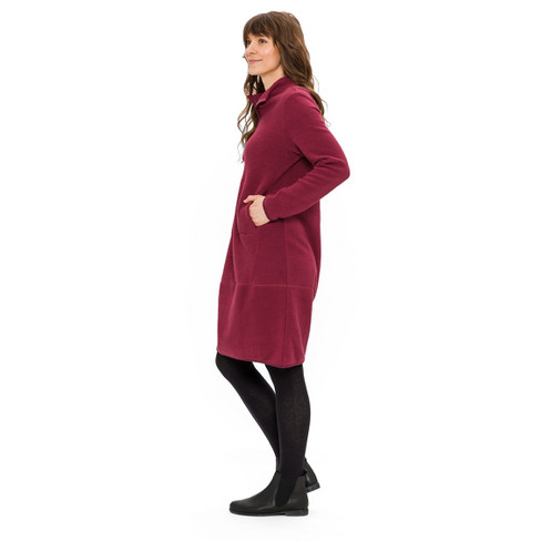 Fleece-Kleid mit Kängurutasche aus reiner Bio-Baumwolle, cassis